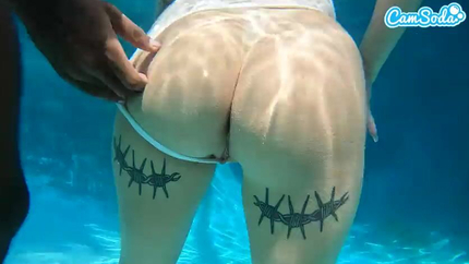 Camsoda-Teen Gets Fucked By Black Dick Underwater - Bella Blu SD (2026)