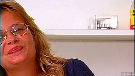 Blonde Lady With Glasses SD (2026)