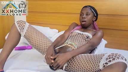 Xvideos Oh Mon Dieu Elle Baise Un Jouet A Bite Monstrueuse Avec Son Gode Dans Sa Chatte Serree HD.mp4 - Elle Brook SD (2026)
