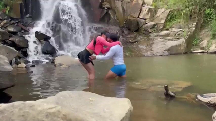 Colombian With A Big Ass Ends Up Fucking With Her Best Friend On A Bike Ride. SD (2026)